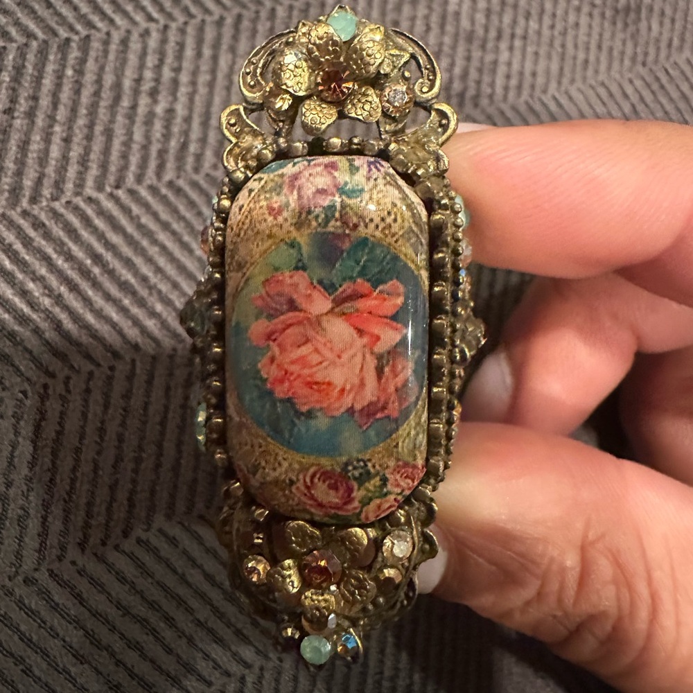 Vintage look large Michal Negrin Ring